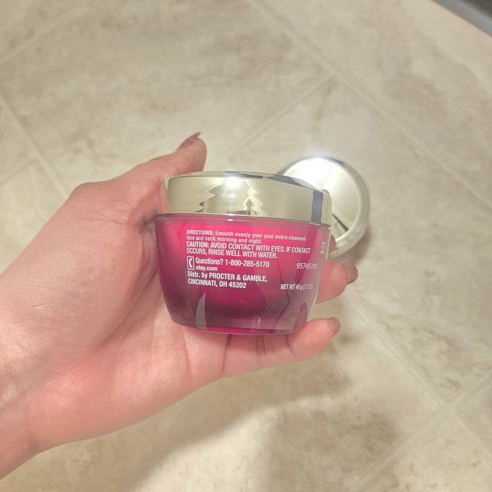 Olay Regenerist Micro-Sculpting Cream - Picture 3 of 4